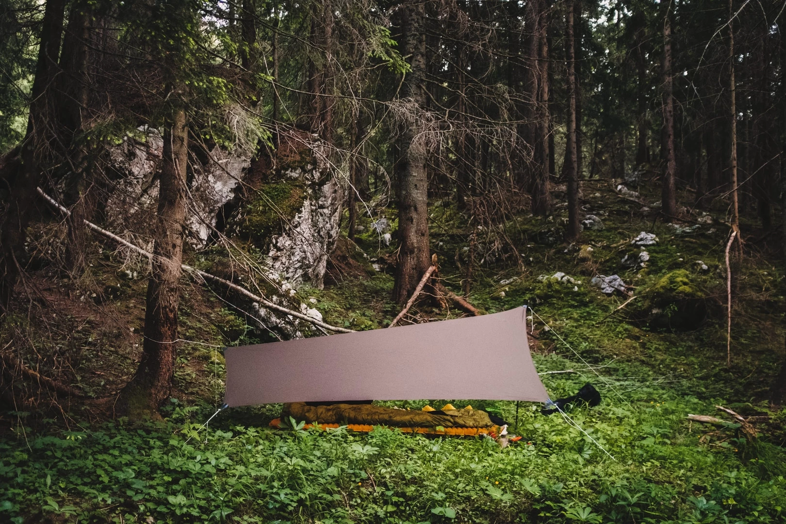 Lesovik Zmora Lesovik Zmora -Survie en plein air tarp lesovik zmora 04