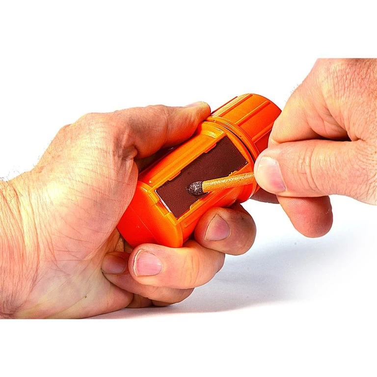 25 Allumettes Uco Stormproof Match Kit 25 Allumettes Uco Stormproof Match Kit -Survie en plein air uco allumettes survie stormproofx25 4 2